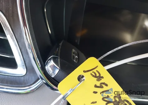 2018 Lincoln Continental Select z USA, uszkodzony, nr VIN 1LN6L9SK1J5612471